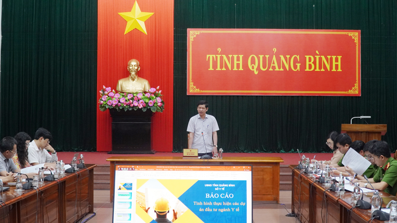 Đồng chí Phó Chủ tịch UBND tỉnh Hồ An Phong chủ trì buổi làm việc tháo gỡ khó khăn, vướng mắc, đẩy mạnh giải ngân vốn đầu tư công các dự án của ngành Y tế.