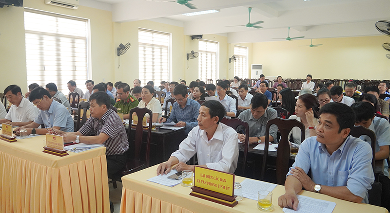 Các đại biểu tham dự hội nghị.