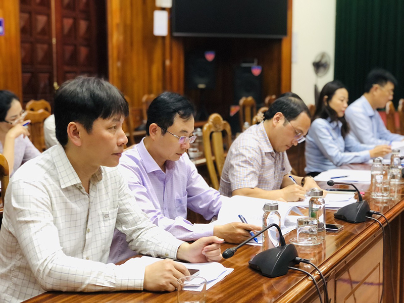 Các đại biểu dự hội nghị.