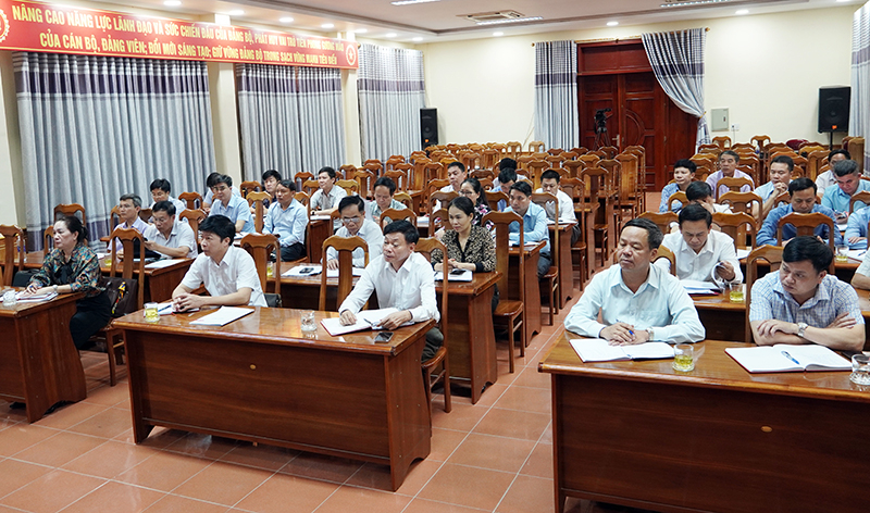 Các đại biểu dự hội nghị.