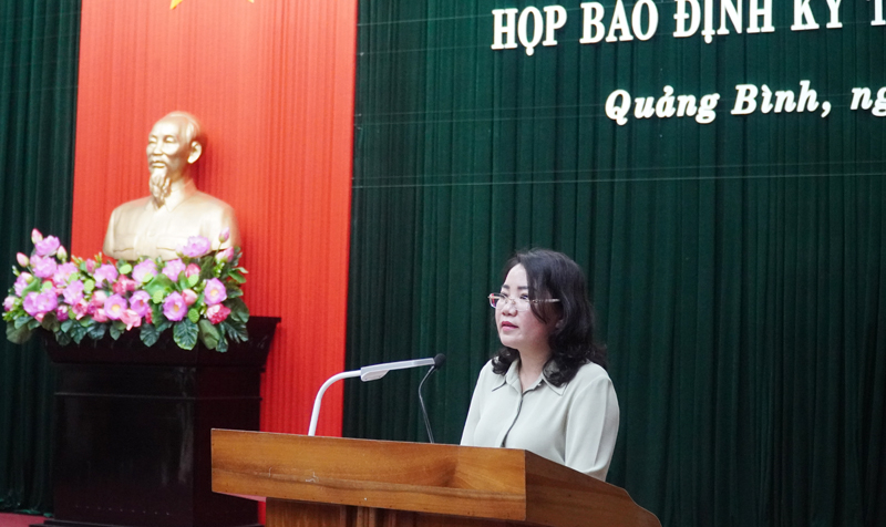 Đại diện lãnh đạo TP. Đồng Hới trao đổi về kế hoạch tổ chức Tuần Văn hóa-Du lịch Đồng Hới năm 2023. 