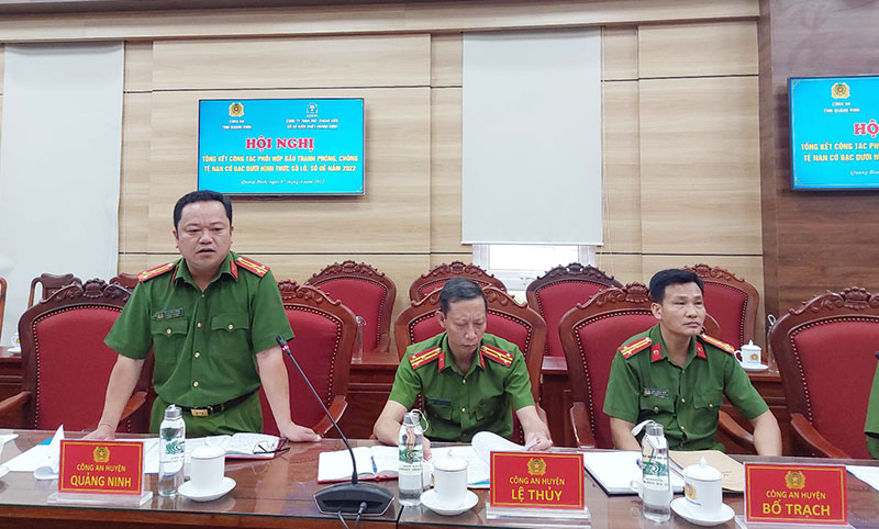 Đại diện các đơn vị thảo luận tại hội nghị