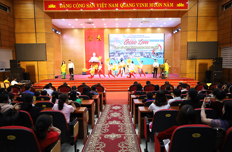 Quang cảnh buổi giao lưu.