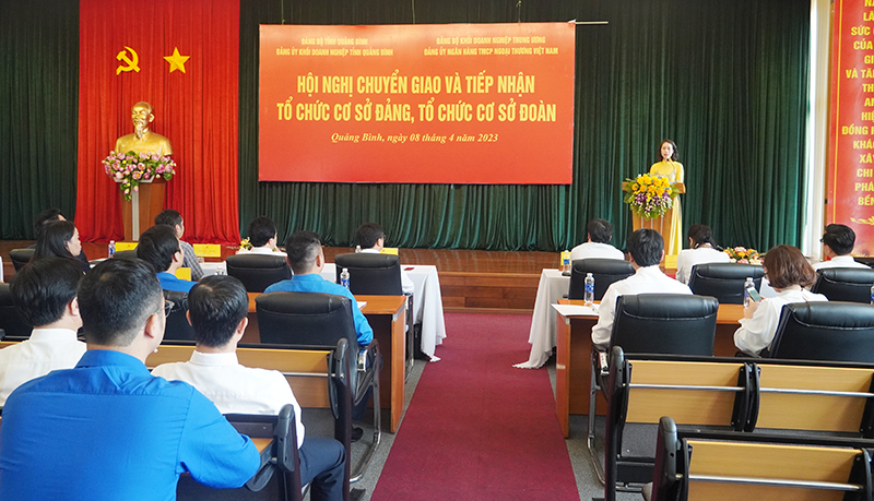 Toàn cảnh hội nghị.