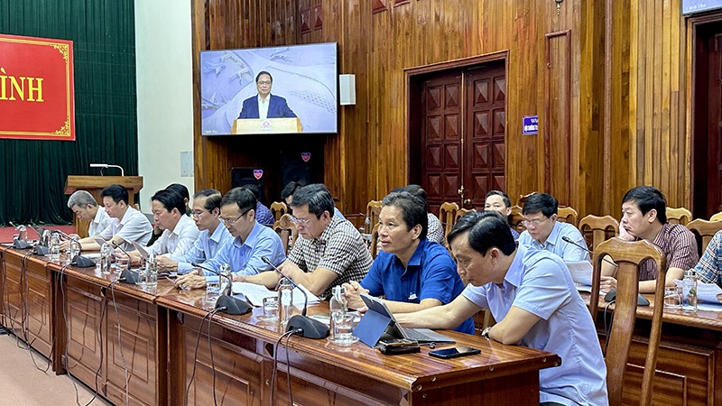 Đại biểu dự họp tại điểm cầu tỉnh Quảng Bình.