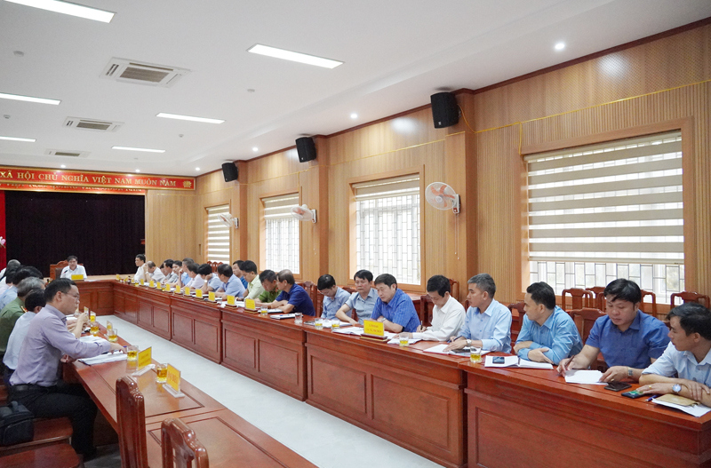 Quang cảnh cuộc làm việc.
