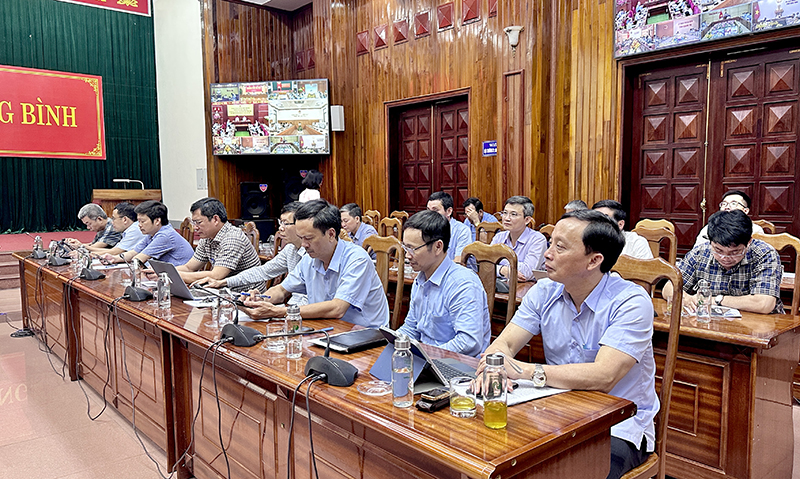 Đại biểu dự họp tại điểm cầu tỉnh Quảng Bình.