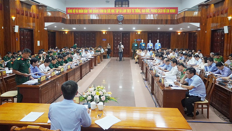 Toàn cảnh hội nghị.