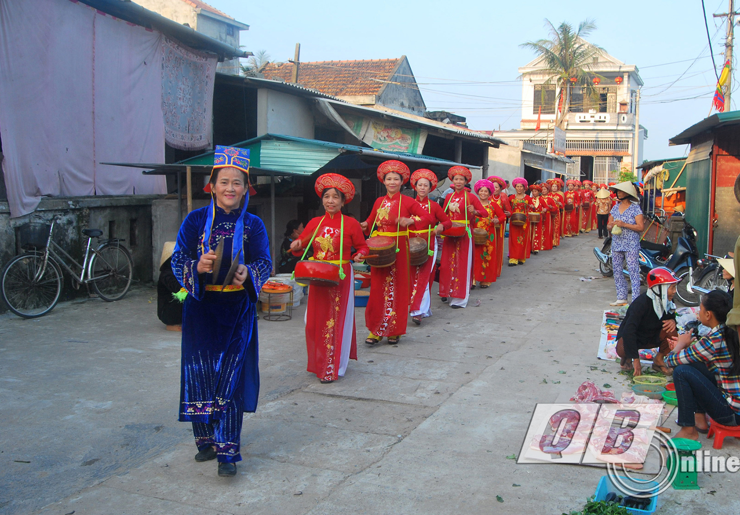 Hội làng Thổ Ngọa. Ảnh: Phạm Văn Thức