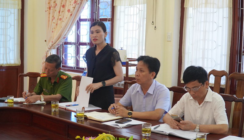 Lãnh đạo Trường mầm non Phong Thủy tường trình lại sự việc phát hiện đỉa trong bình nước uống tại nhà trường.