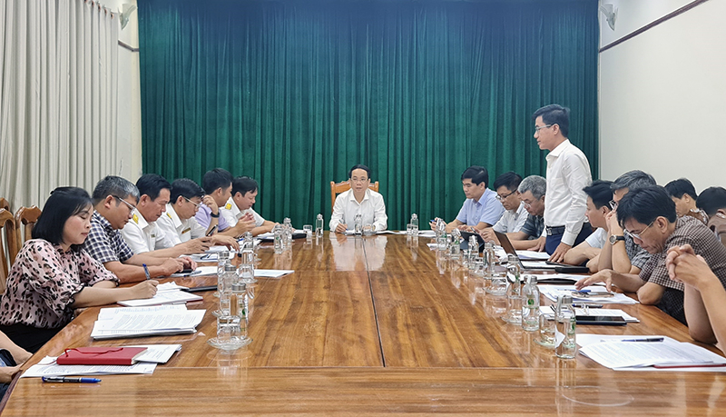 Các đại biểu phát biểu tại cuộc họp.