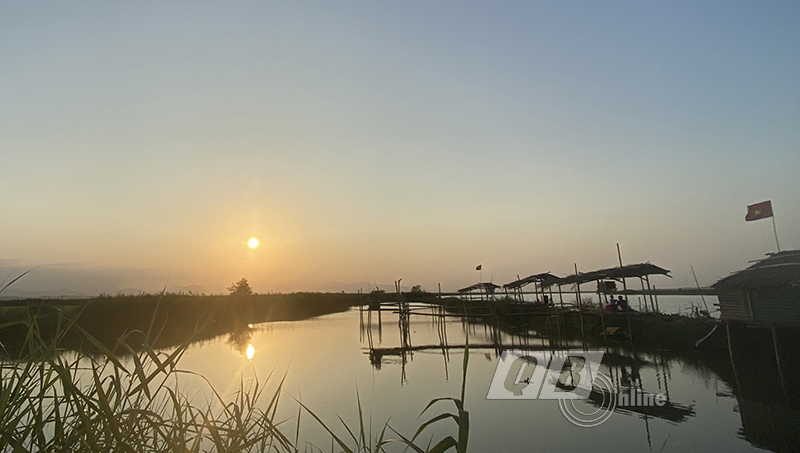 Hoàng hôn Hạc Hải.
