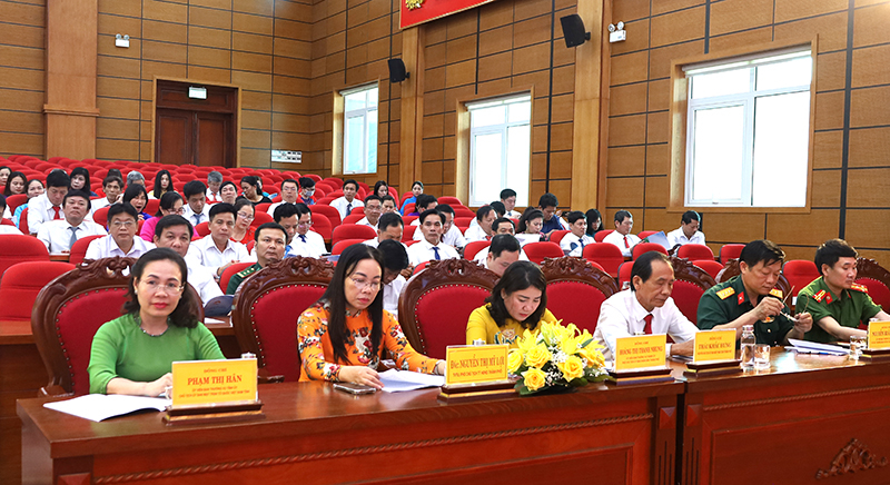 Các đại biểu dự hội nghị.