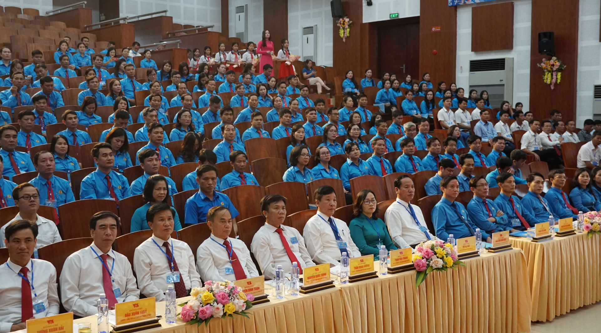 Các đại  biểu tham dự đại hội.