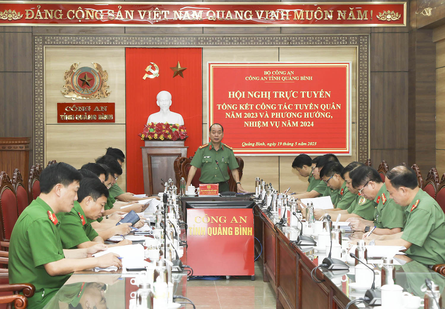 Đại tá Nguyễn Hữu Hợp, Ủy viên Ban Thường vụ Tỉnh ủy, Giám đốc Công an tỉnh phát biển chỉ đạo hội nghị