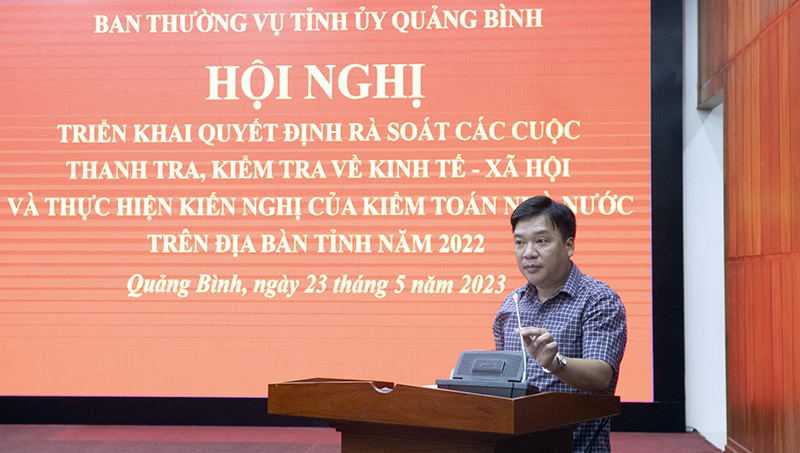Đồng chí Phó trưởng ban Thường trực Ban Nội chính Tỉnh ủy, Phó trưởng đoàn rà soát 1187 công bố quyết định và kế hoạch, đề cương hoạt động của Đoàn  