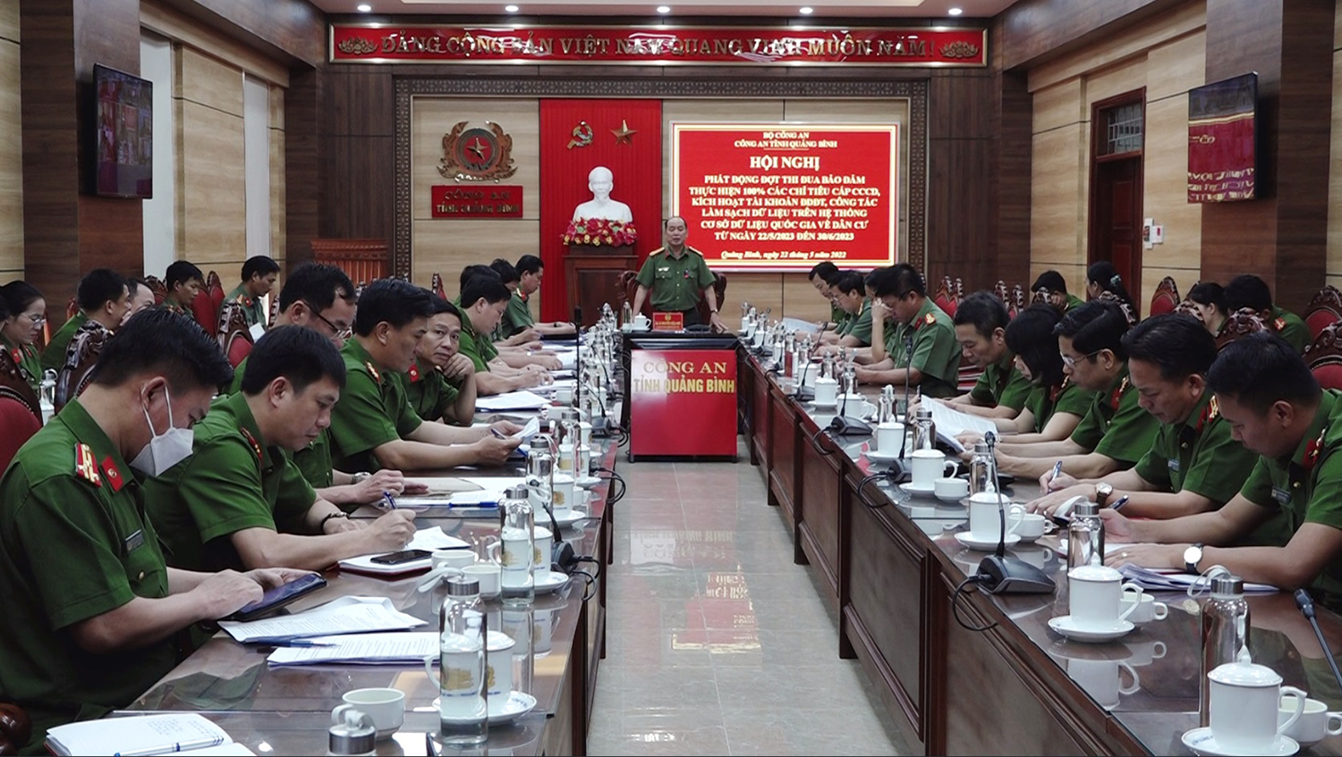 Hội nghị phát động đợt thi đua đảm bảo thực hiện 100% các chỉ tiêu cấp CCCD, kích hoạt tài khoản ĐDĐT, làm sạch dữ liệu trên hệ thống CSDLQG về dân cư.