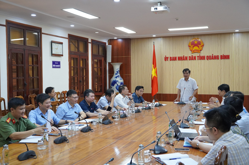 Quang cảnh buổi làm việc.