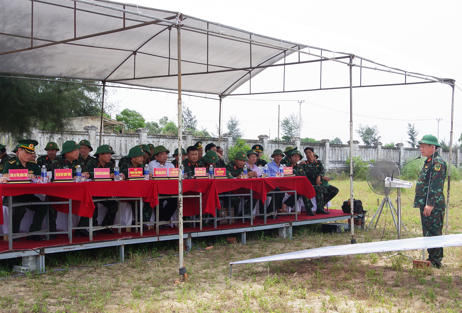 Kiểm tra tại khu thực binh đánh địch đổ bộ đường biển.