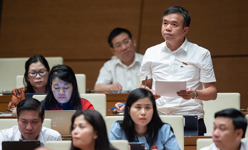 Đại biểu Nguyễn Tiến Nam thảo luận chiều 26/5/2023