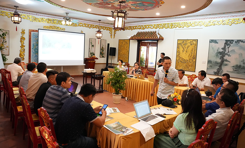 Các nhà báo tham gia hội nghị tập huấn với chủ đề 