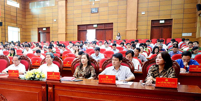 Các đại biểu dự hội nghị.