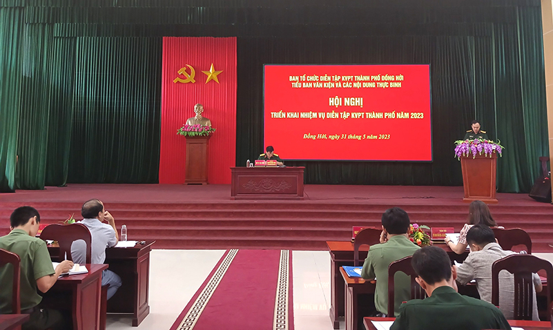 Ban Chỉ huy Quân sự TP. Đồng Hới triển khai nhiệm vụ.