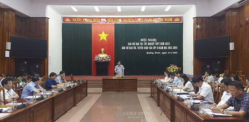 Các đại biểu tham dự hội nghị