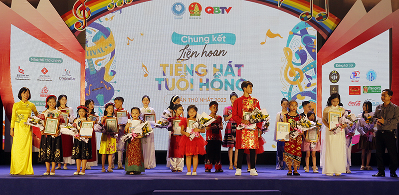 Các tiết mục đoạt giải ba.