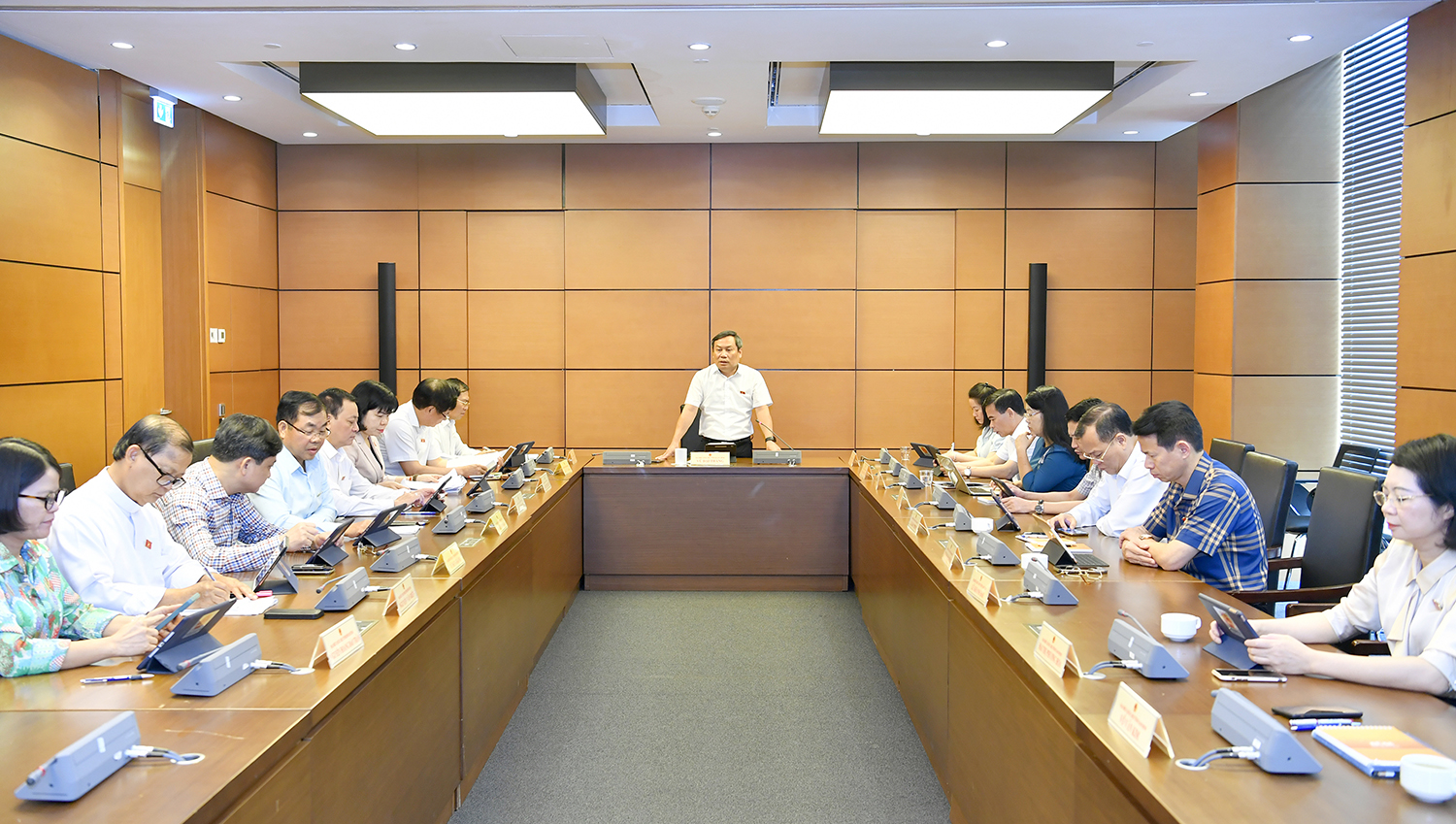 Toàn cảnh phiên thảo luận tổ chiều 5/6/2023