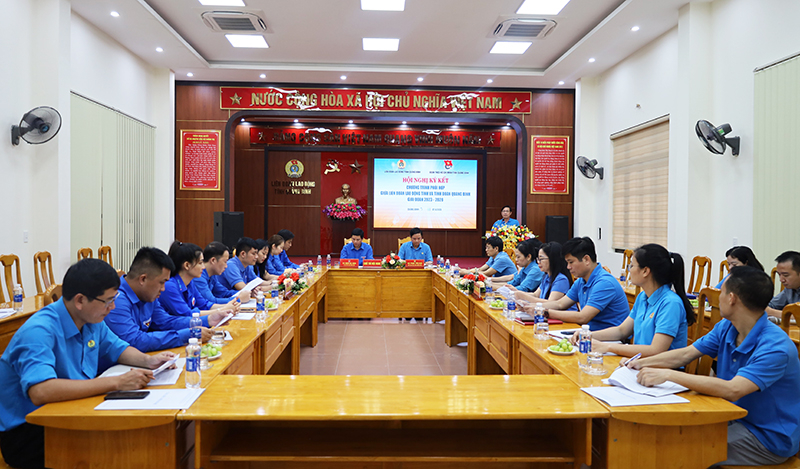 Toàn cảnh hội nghị.