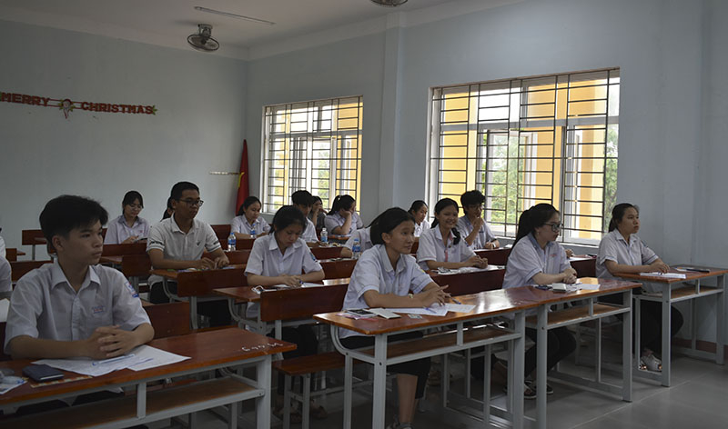 TS rà soát thông tin, làm các thủ tục trươc  khi làm bài thi.