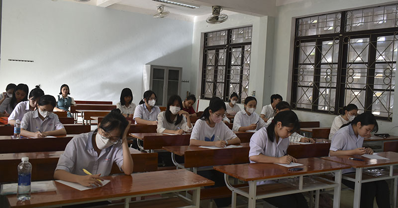 Thí sinh được phổ biến quy chế thi trước khi làm bài thi
