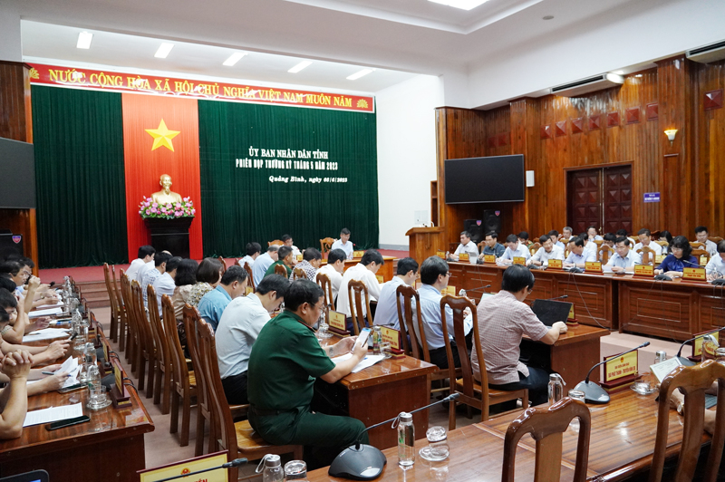 Toàn cảnh phiên họp.