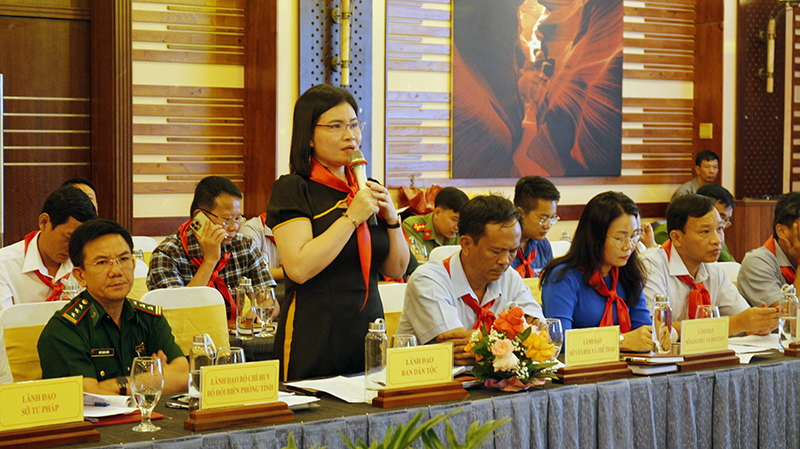 Đại diện sở, ban, ngành liên quan tiếp thu, trả lời.