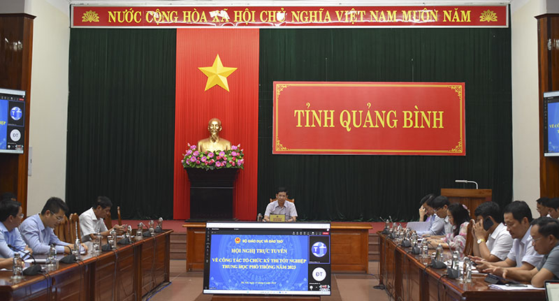 Đồng chí Phó Chủ tịch UBND tỉnh Hồ An Phong chủ trì hội nghị tại điểm cầu Quảng Bình