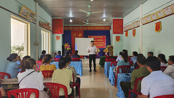 Thông qua khóa học, người dân được trang bị kiến thức về phát triển du lịch cộng đồng.