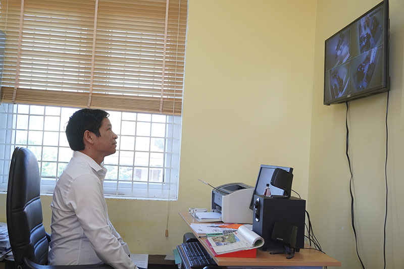 Đồng chí Phó Chủ tịch UBND tỉnh Hồ An Phong kiểm tra tại điểm thi Trường THPTHoàng Hóa Thám.