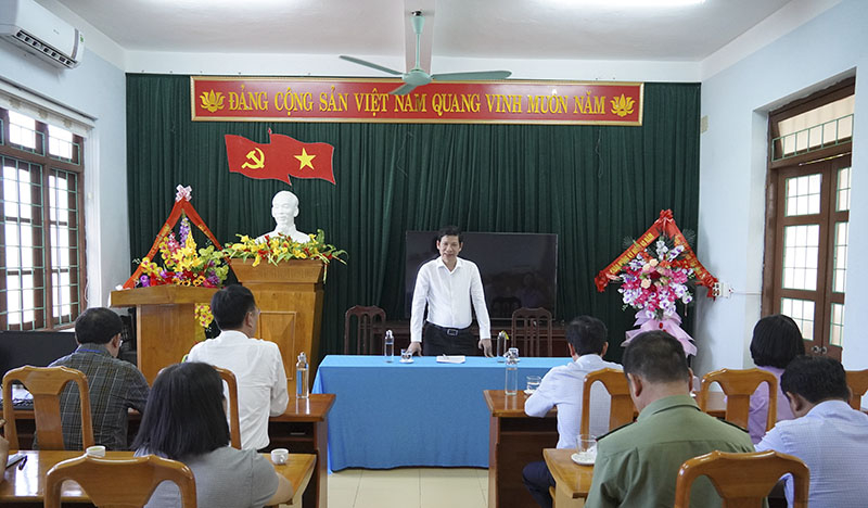 Đồng chí Phó Chủ tịch UBND tỉnh Hồ An Phong kiểm tra tại điểm thi Trường THPT Nguyễn Hữu Cảnh