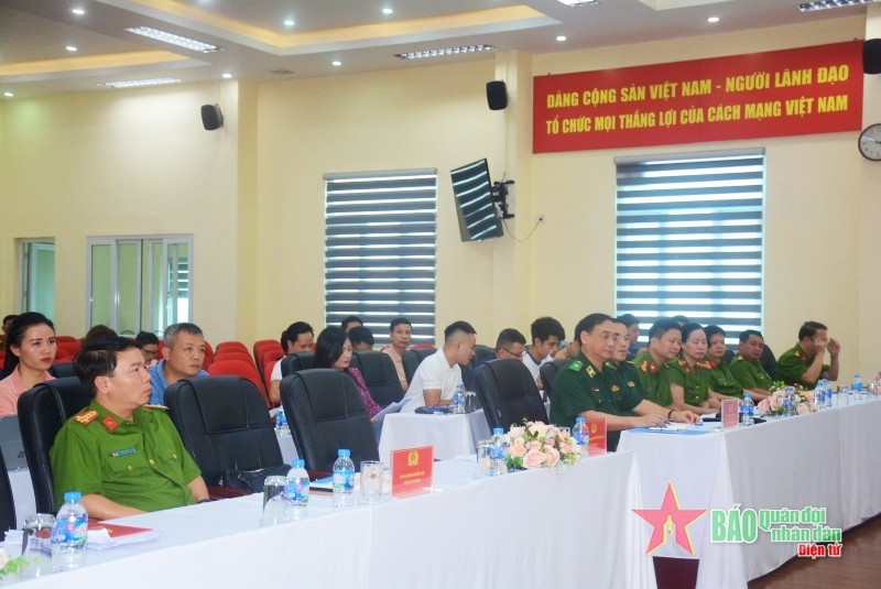 Các đại biểu dự hội nghị.