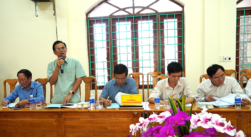 Đại biểu tham gia thảo luận.