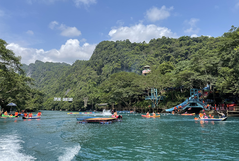 Du lịch Quảng Bình hấp dẫn du khách trong và ngoài nước. Ảnh Trung tâm Du lịch Phong Nha-Kẻ Bàng