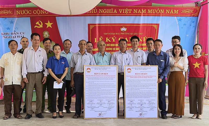 Lễ ra mắt mô hình điểm KDC vùng giáo thực hiện tốt 3 không và “KDC chung tay bảo vệ môi trường” tại KDC Ngoại Hải.