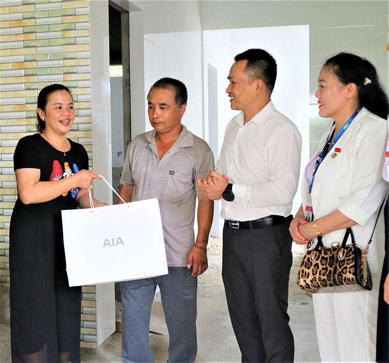 Chi trả quyền lợi bảo hiểm không chỉ là trách nhiệm của AIA Việt Nam mà còn mang một ý nghĩa nhân văn sâu sắc là góp phần giúp khách hàng tái thiết lập tương lai.