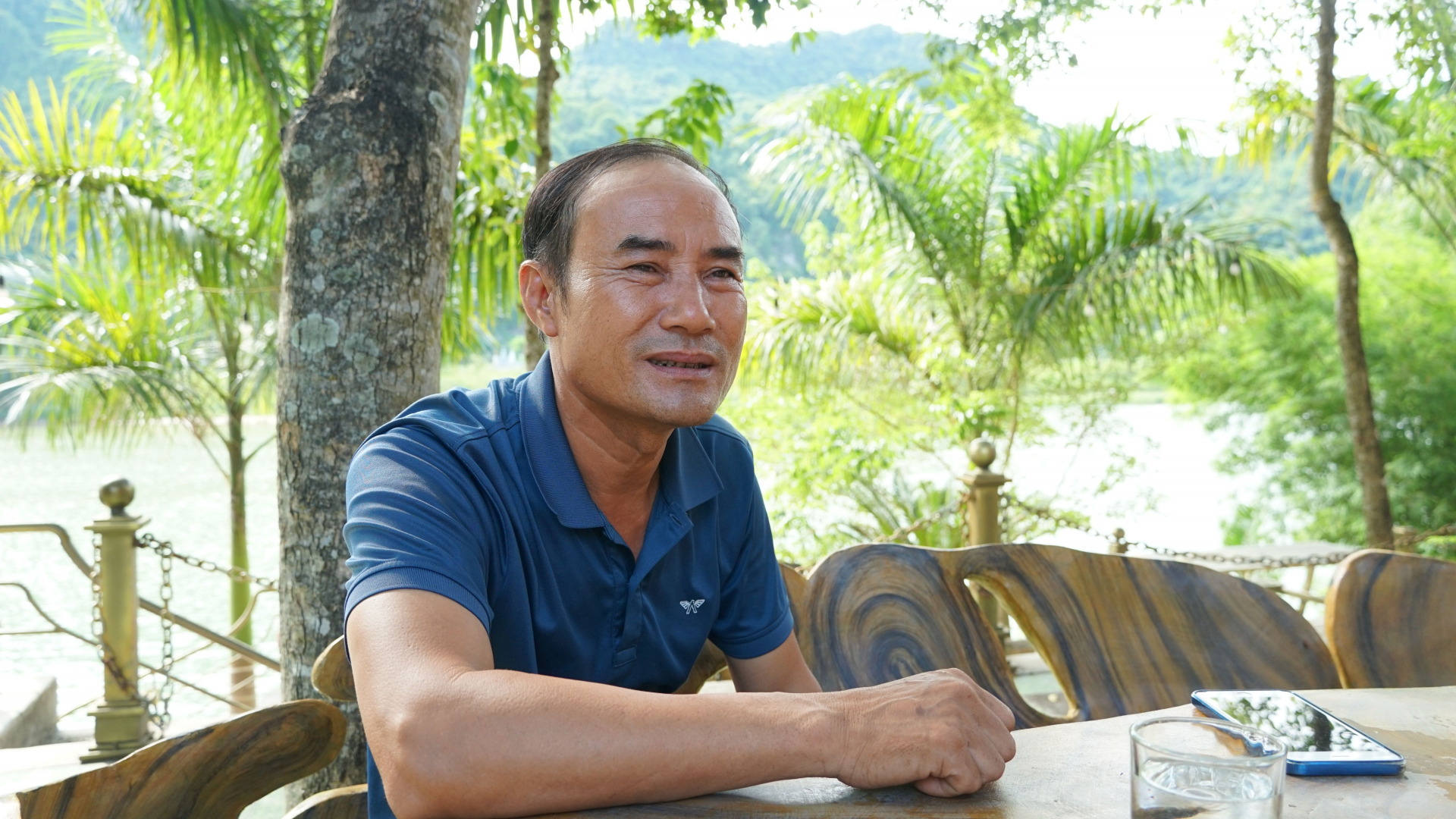  Ông Hồ Khanh.
