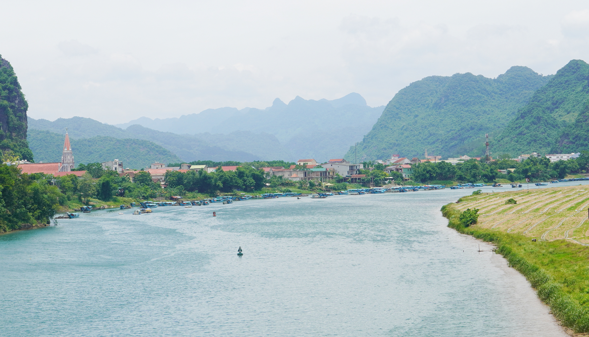Một góc thị trấn Phong Nha (Bố Trạch) hôm nay.