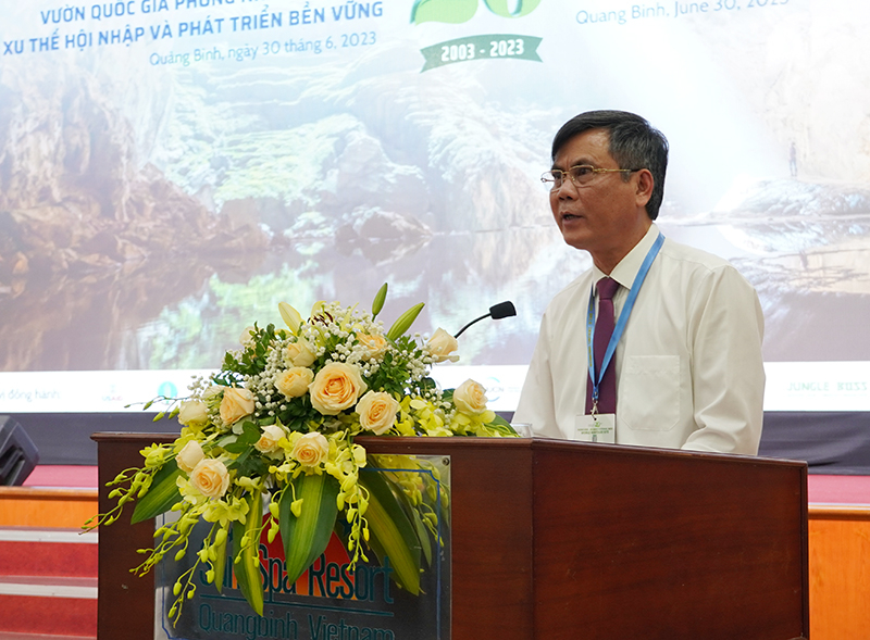  Đồng chí Chủ tịch UBND tỉnh Trần Thắng phát biểu chào mừng và khai mạc hội thảo.