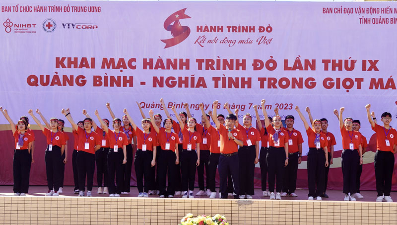 Thực hiện nghi thức quyết tâm 