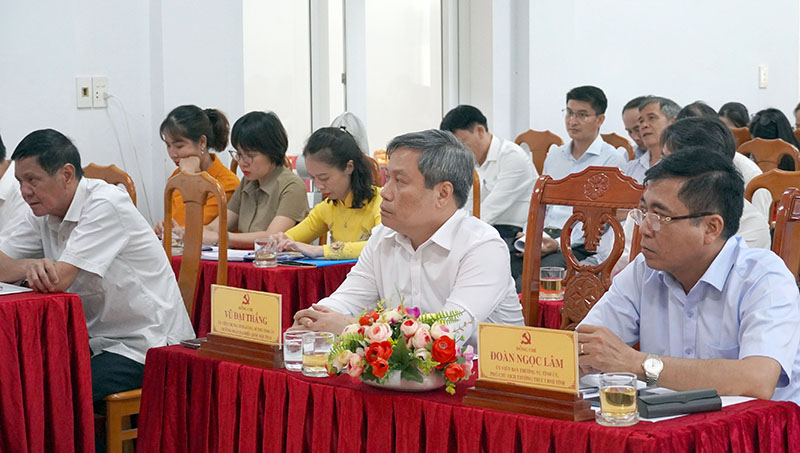 Các đại biểu dự hội nghị