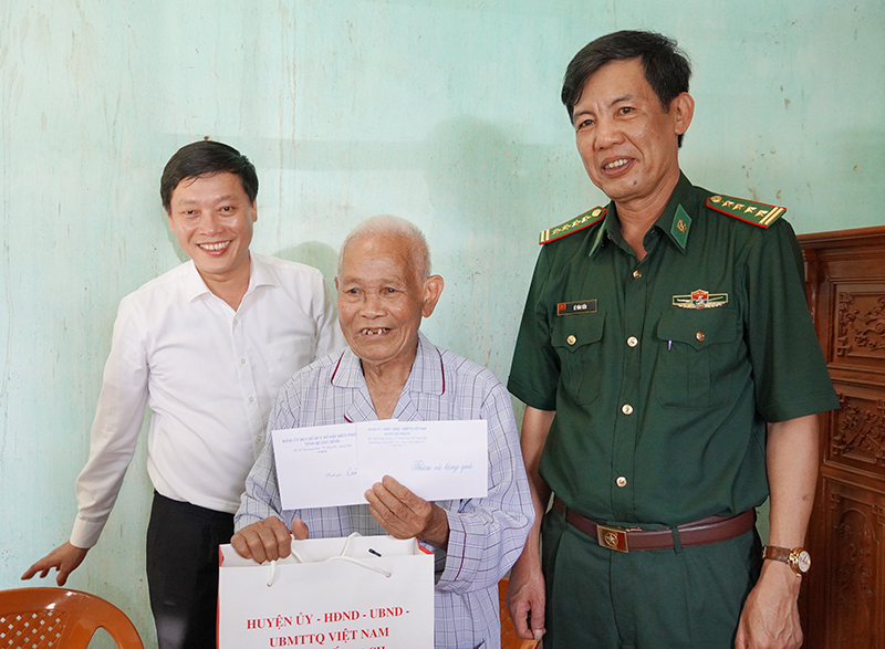 Huyện Bố Trạch thường xuyên triển khai các hoạt động chăm lo đời sống cho NCC trên địa bàn.